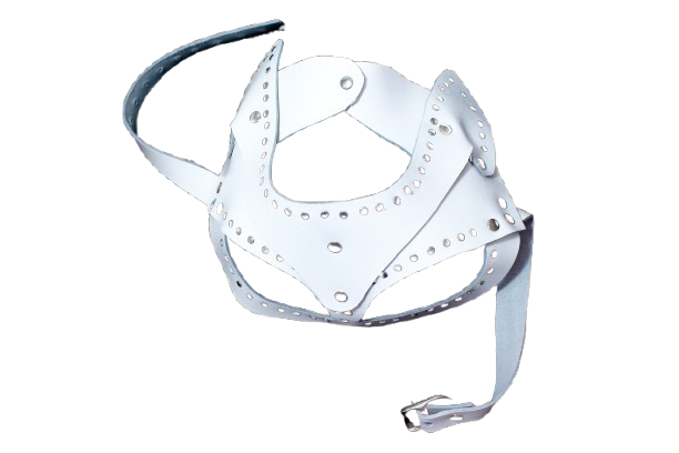 Máscara branca de couro modelo 1