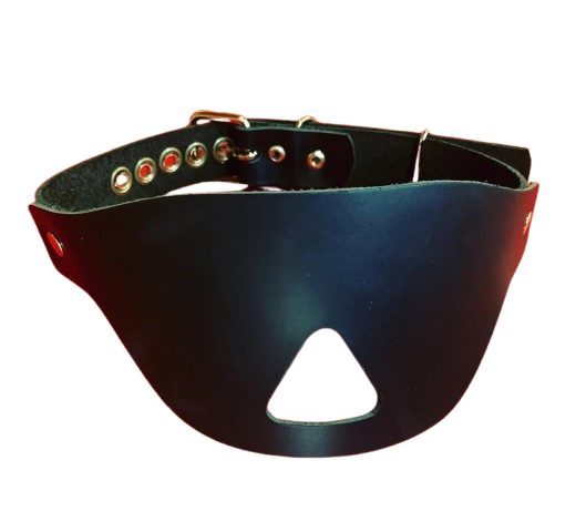 tapa olho de couro preto com orifício no nariz